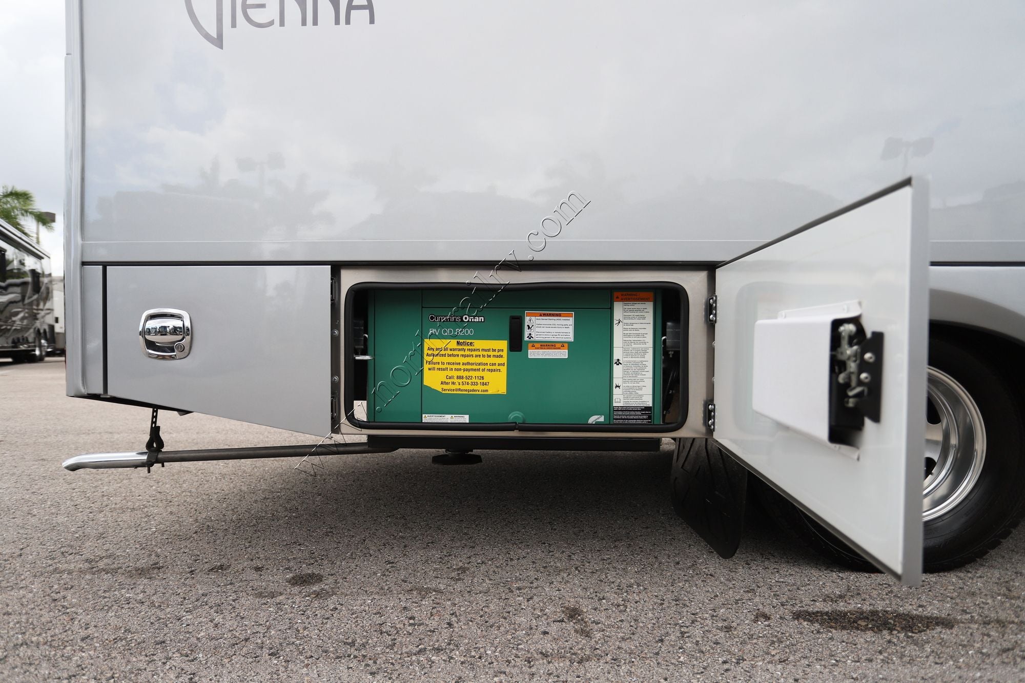 Used 2023 Renegade Rv Vienna 25VTBN Class C  For Sale