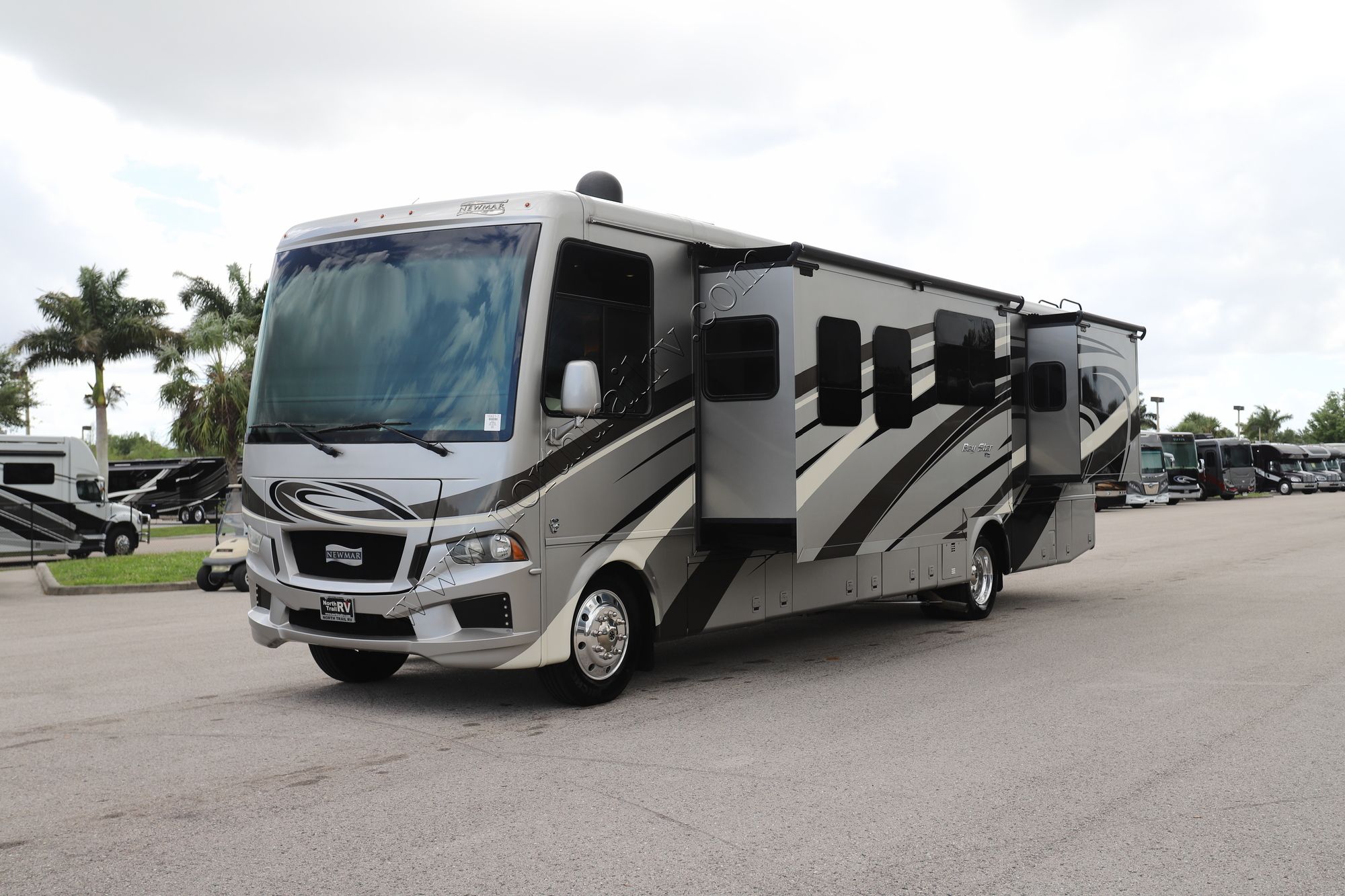 Used 2019 Newmar Bay Star 3626 Class A  For Sale