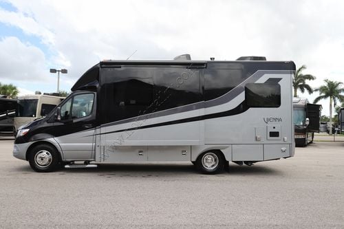 2023 Renegade Rv Vienna 25VTBN