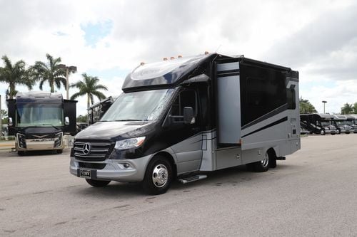 2023 Renegade Rv Vienna 25VTBN