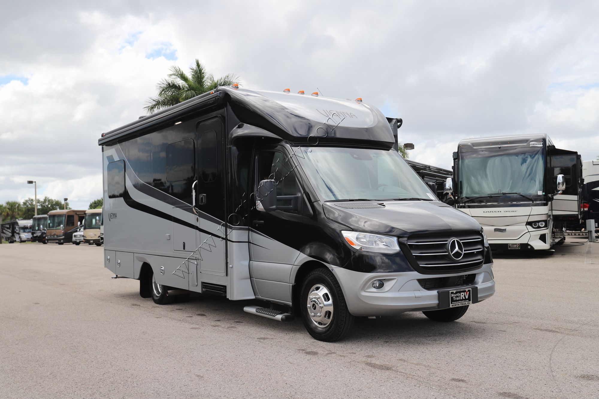 Used 2023 Renegade Rv Vienna 25VTBN Class C  For Sale