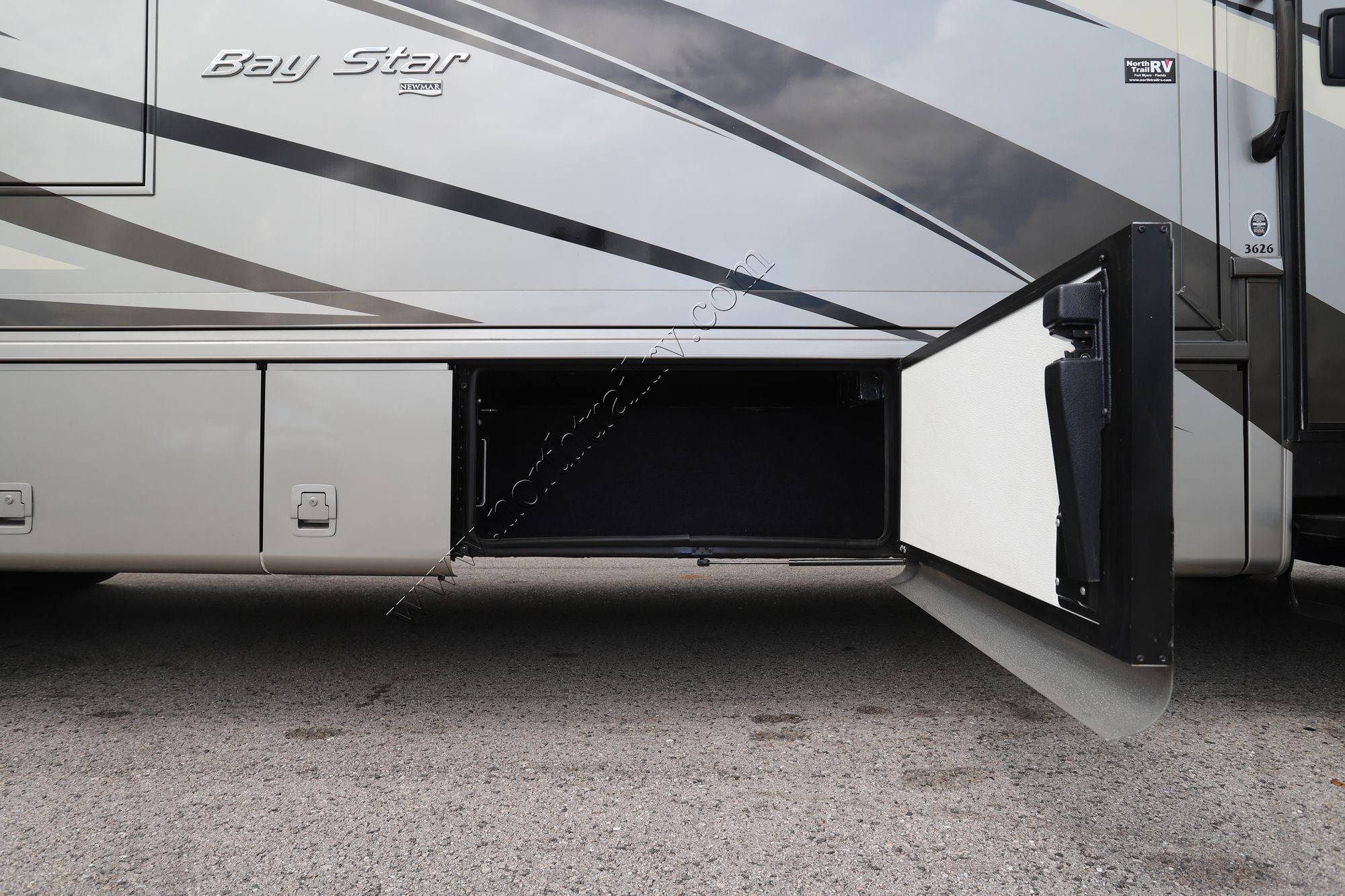 Used 2019 Newmar Bay Star 3626 Class A  For Sale