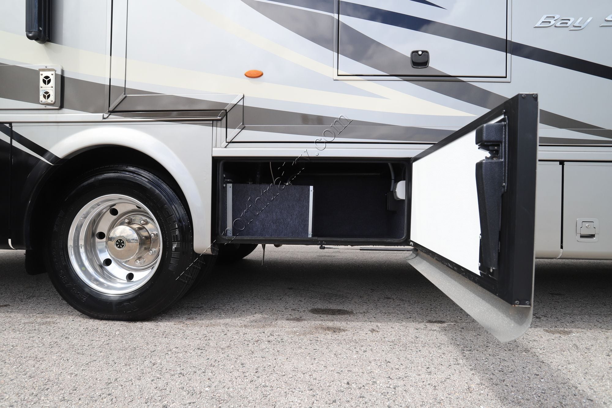 Used 2019 Newmar Bay Star 3626 Class A  For Sale