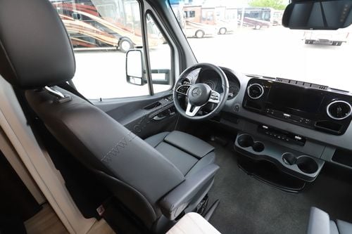 2023 Renegade Rv Vienna 25VTBN