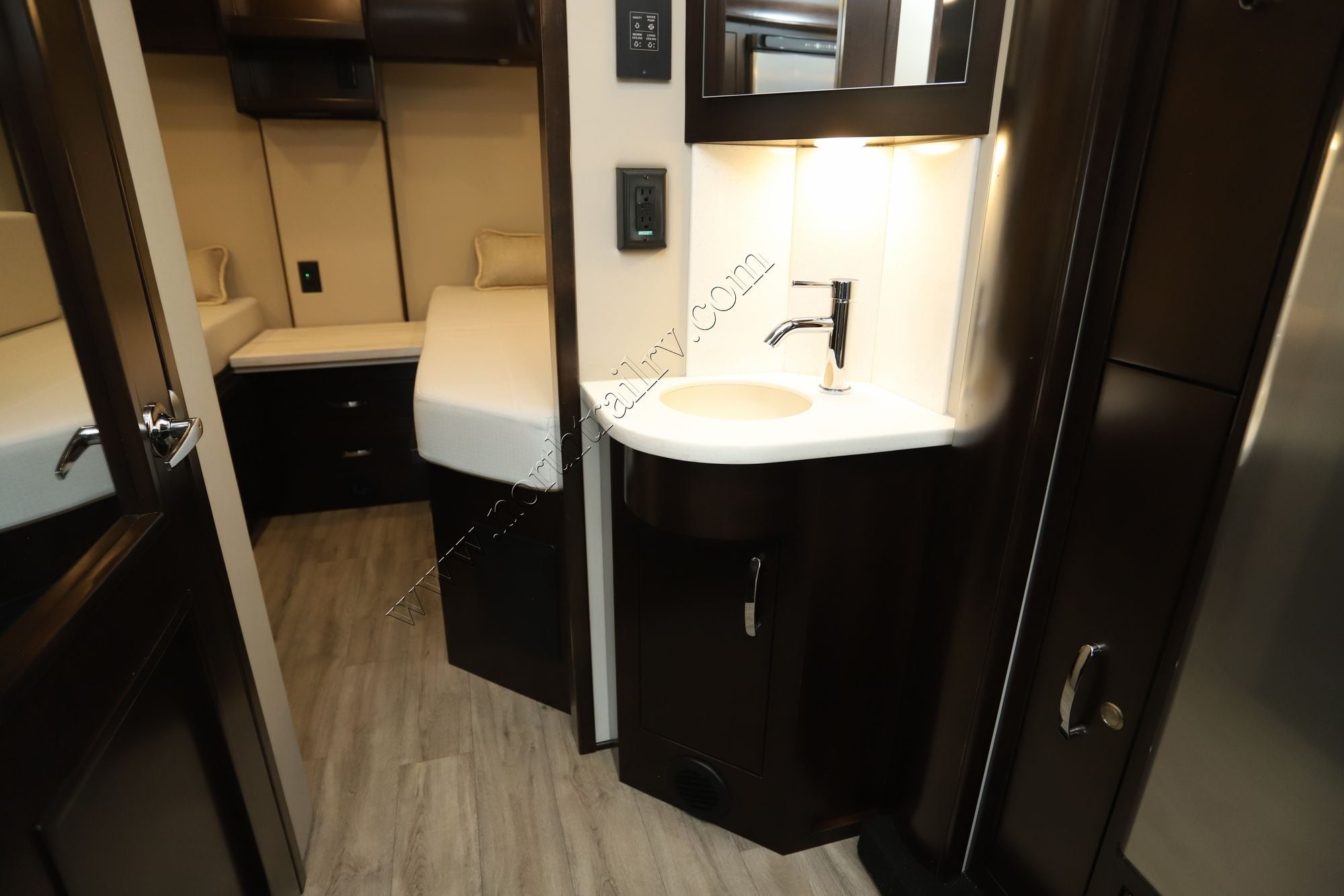 Used 2023 Renegade Rv Vienna 25VTBN Class C  For Sale