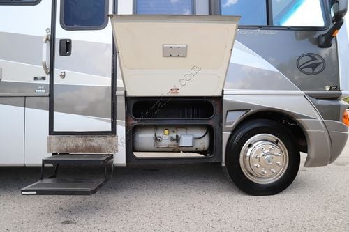 2005 Fleetwood Pace Arrow 35G