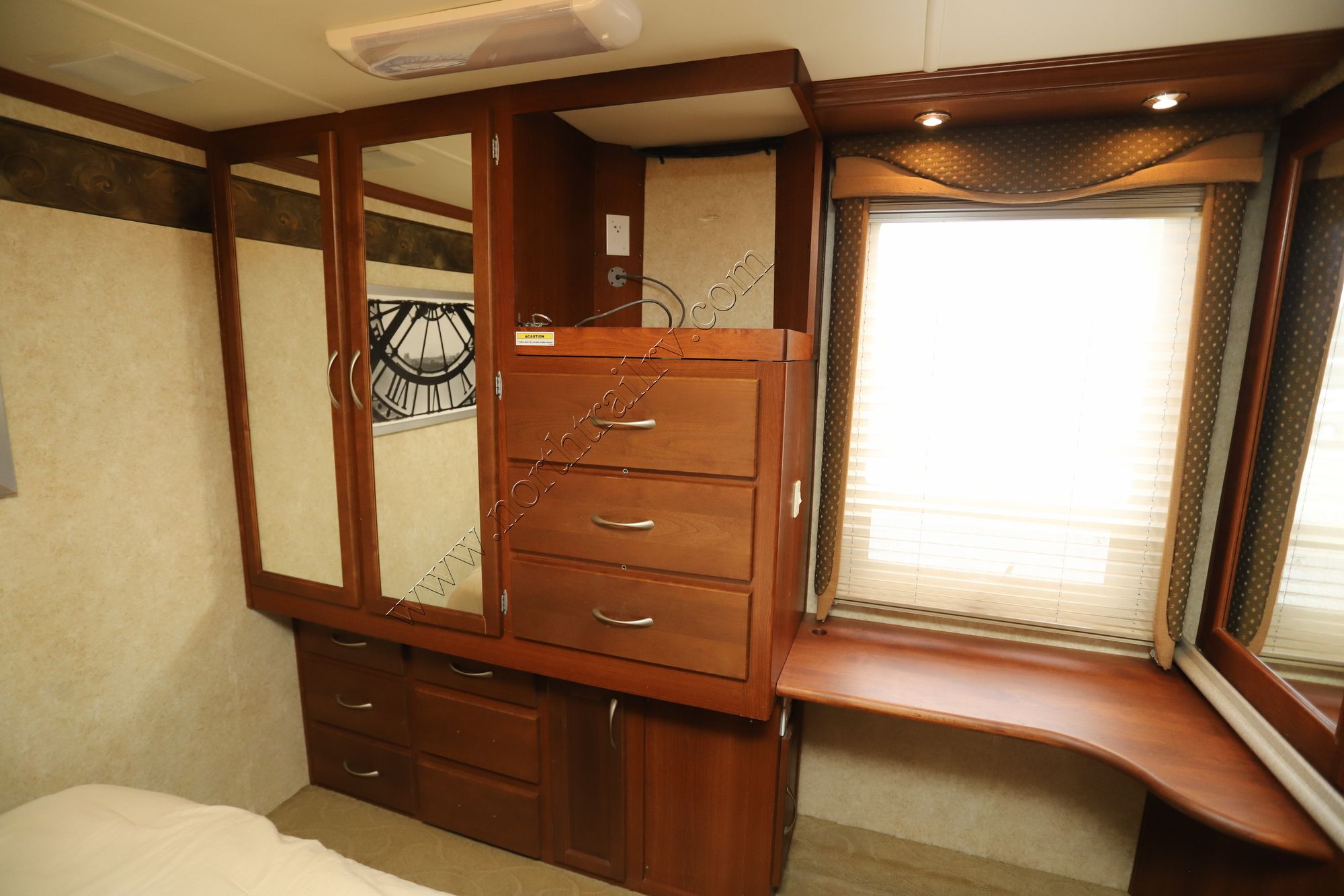 Used 2005 Fleetwood Pace Arrow 35G Class A  For Sale