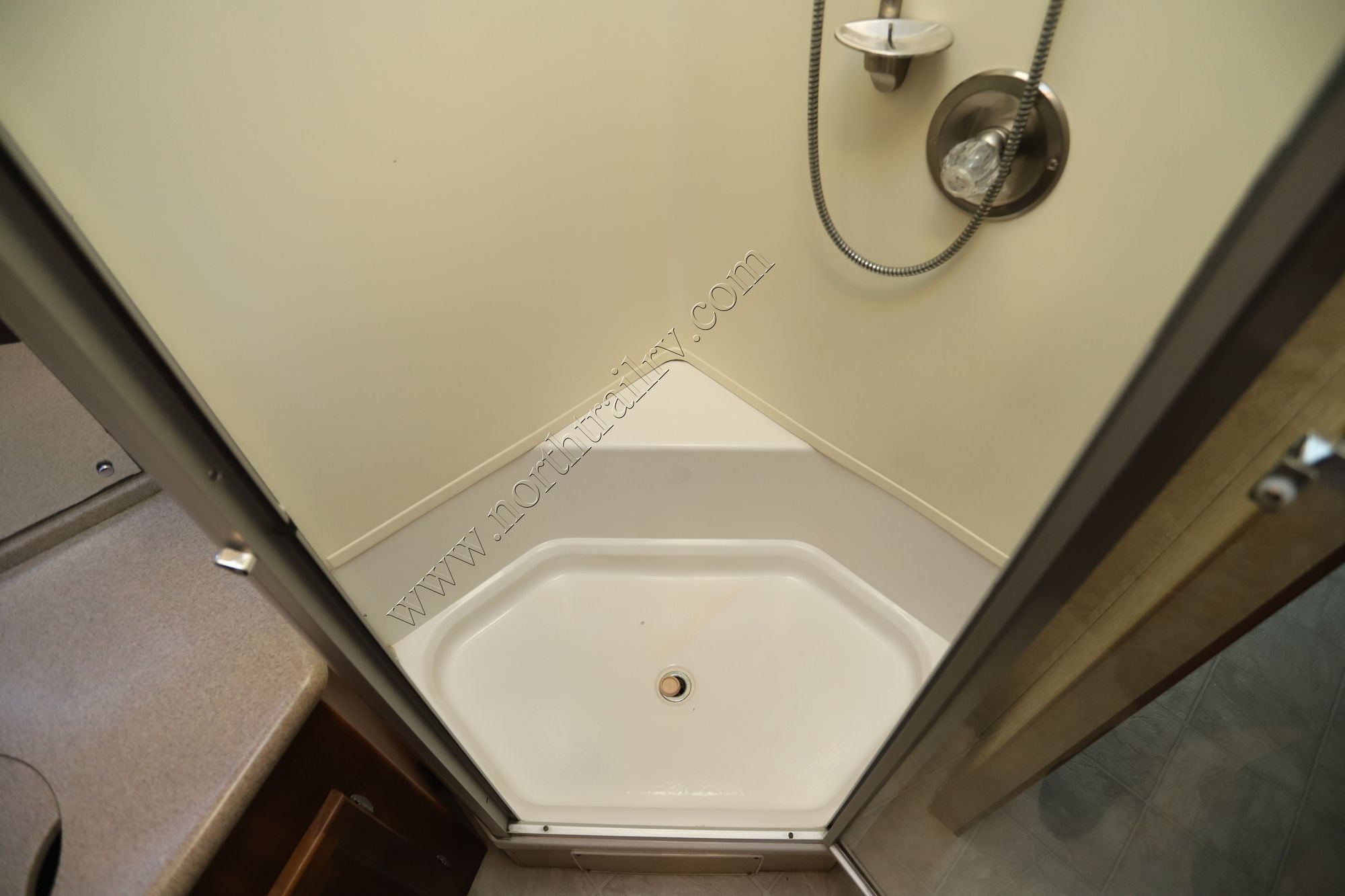 Used 2005 Fleetwood Pace Arrow 35G Class A  For Sale