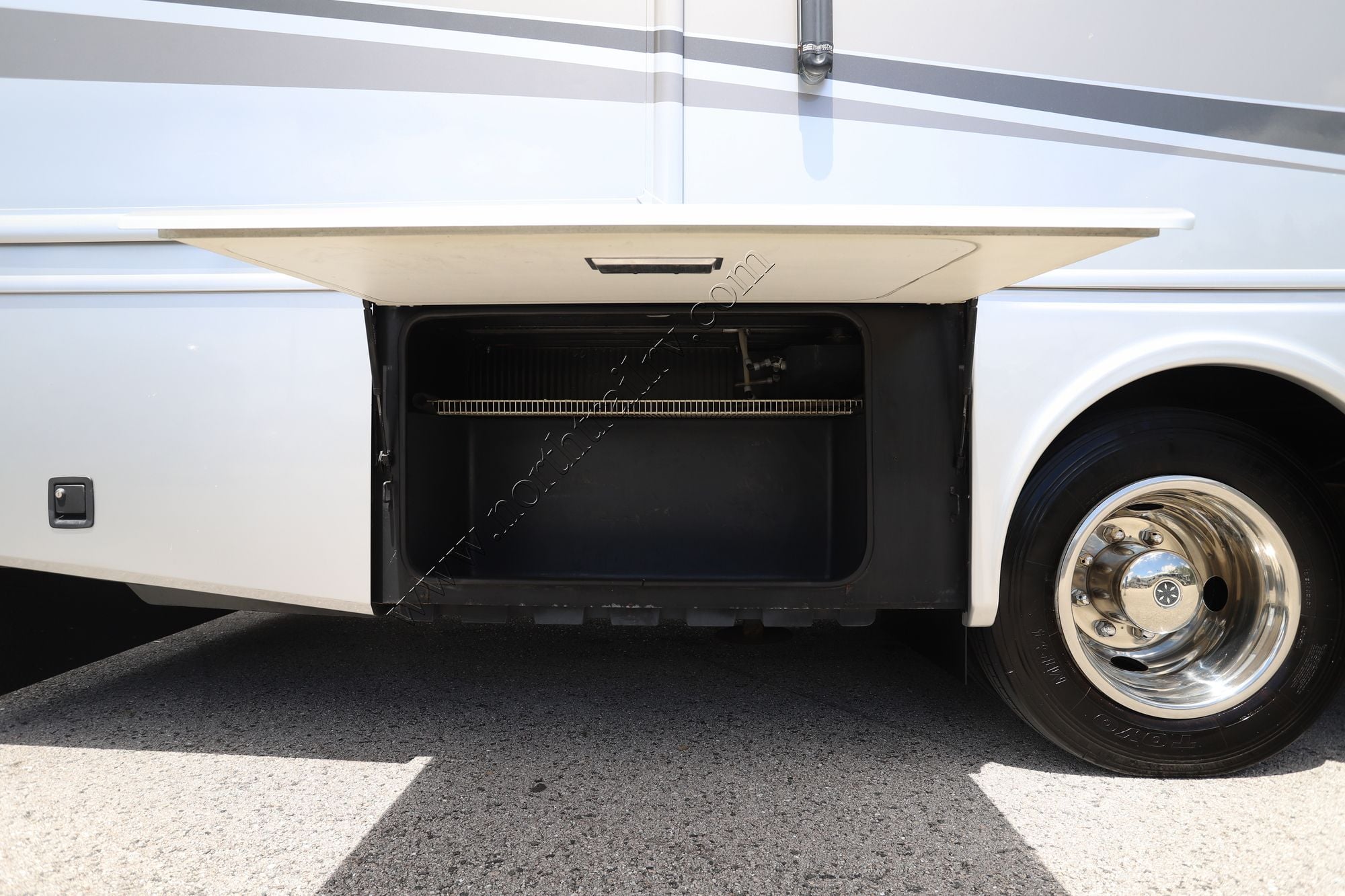 Used 2005 Fleetwood Pace Arrow 35G Class A  For Sale