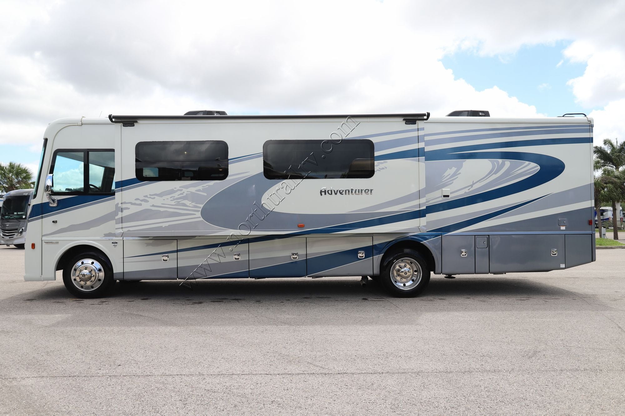 Used 2023 Winnebago Adventurer 34W Class A  For Sale