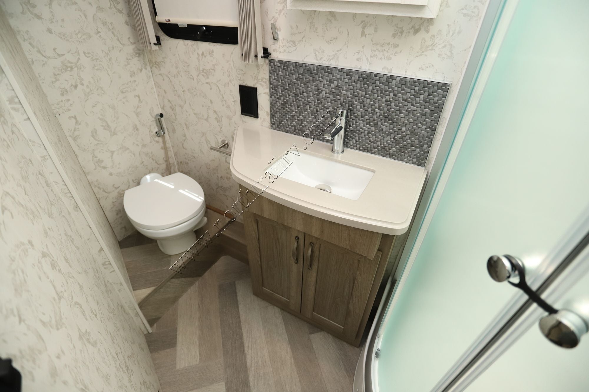 Used 2023 Winnebago Adventurer 34W Class A  For Sale