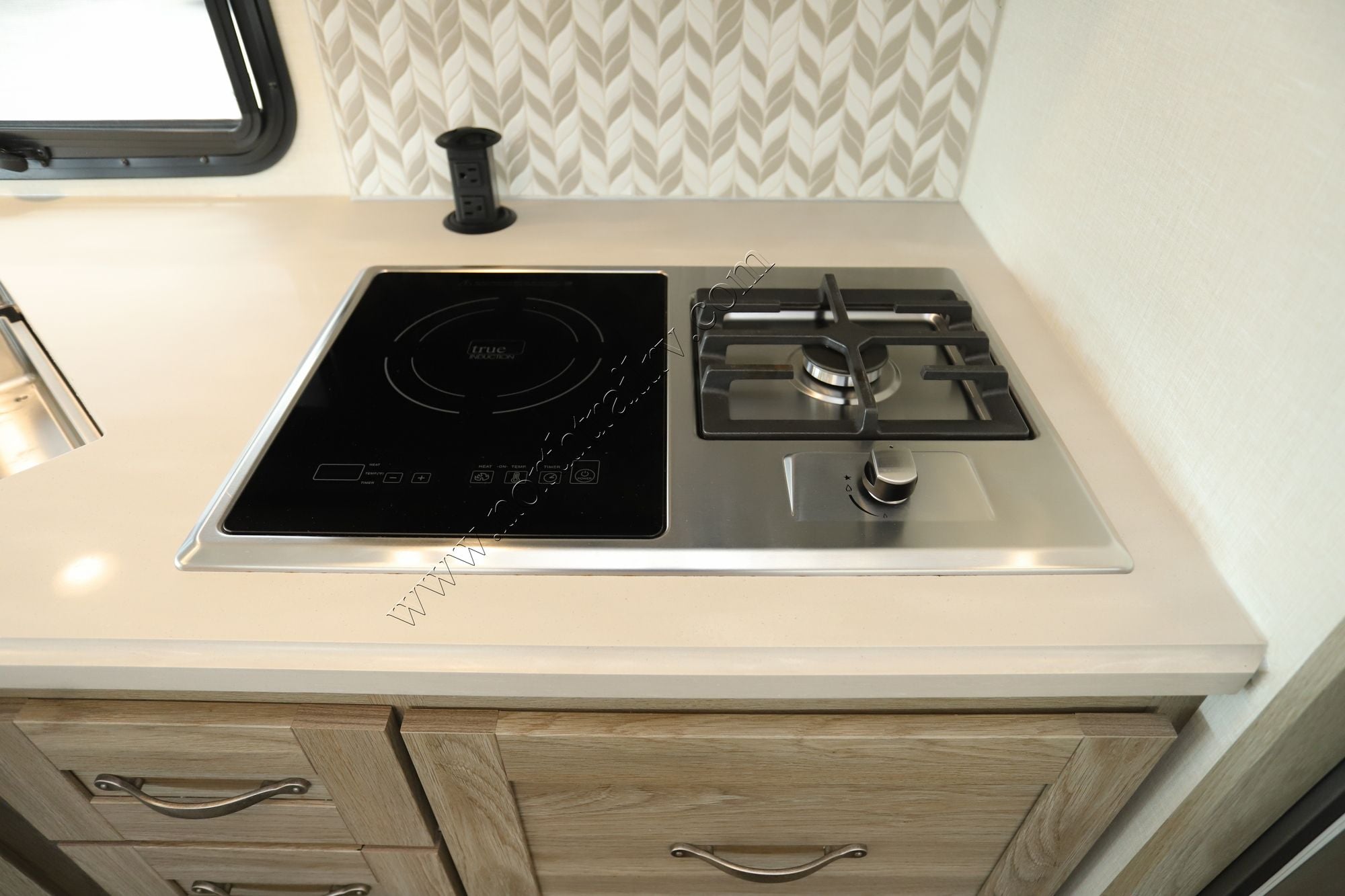 Used 2023 Winnebago Adventurer 34W Class A  For Sale