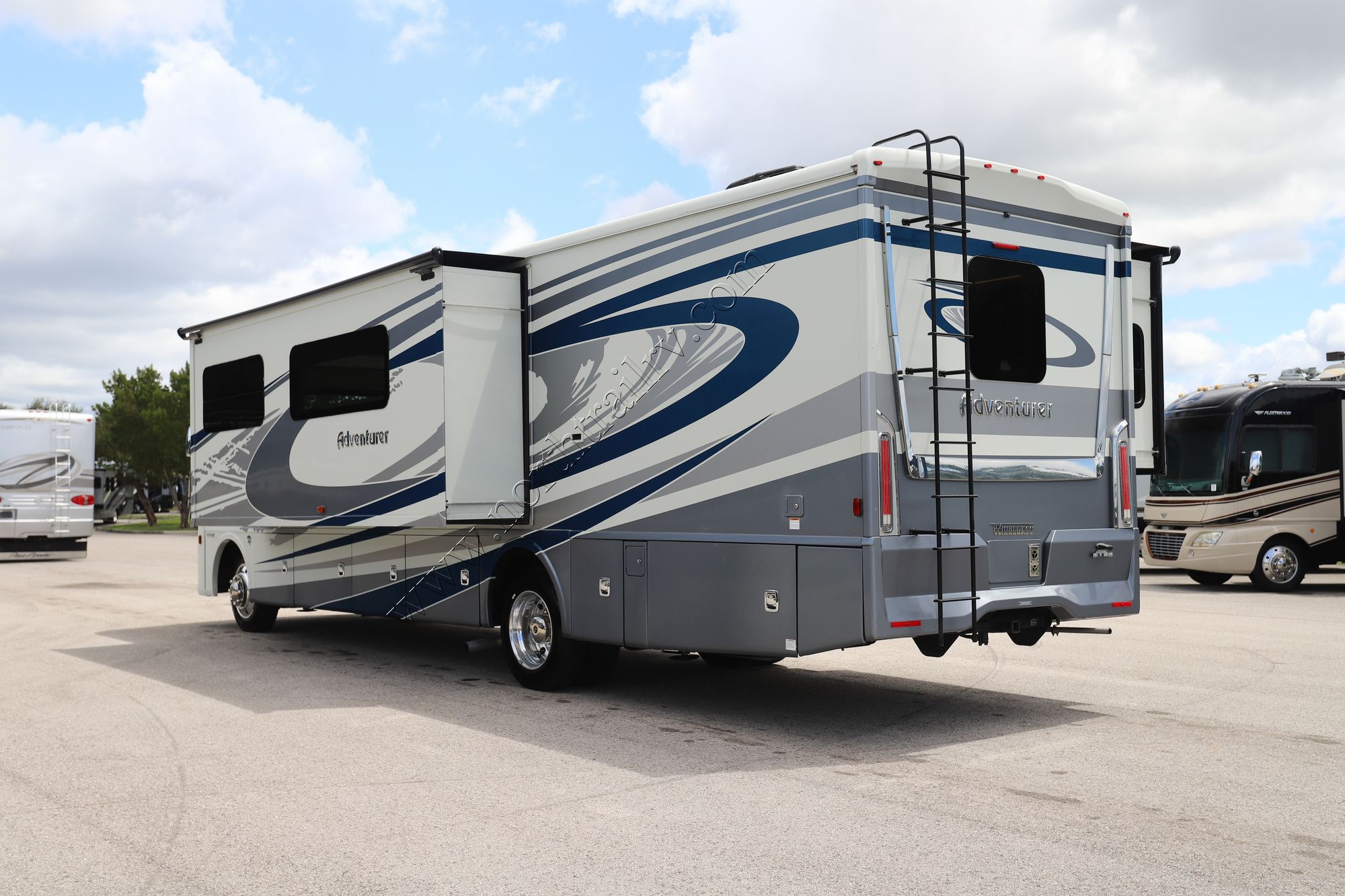 Used 2023 Winnebago Adventurer 34W Class A  For Sale