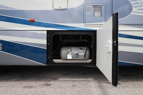 2023 Winnebago Adventurer 34W