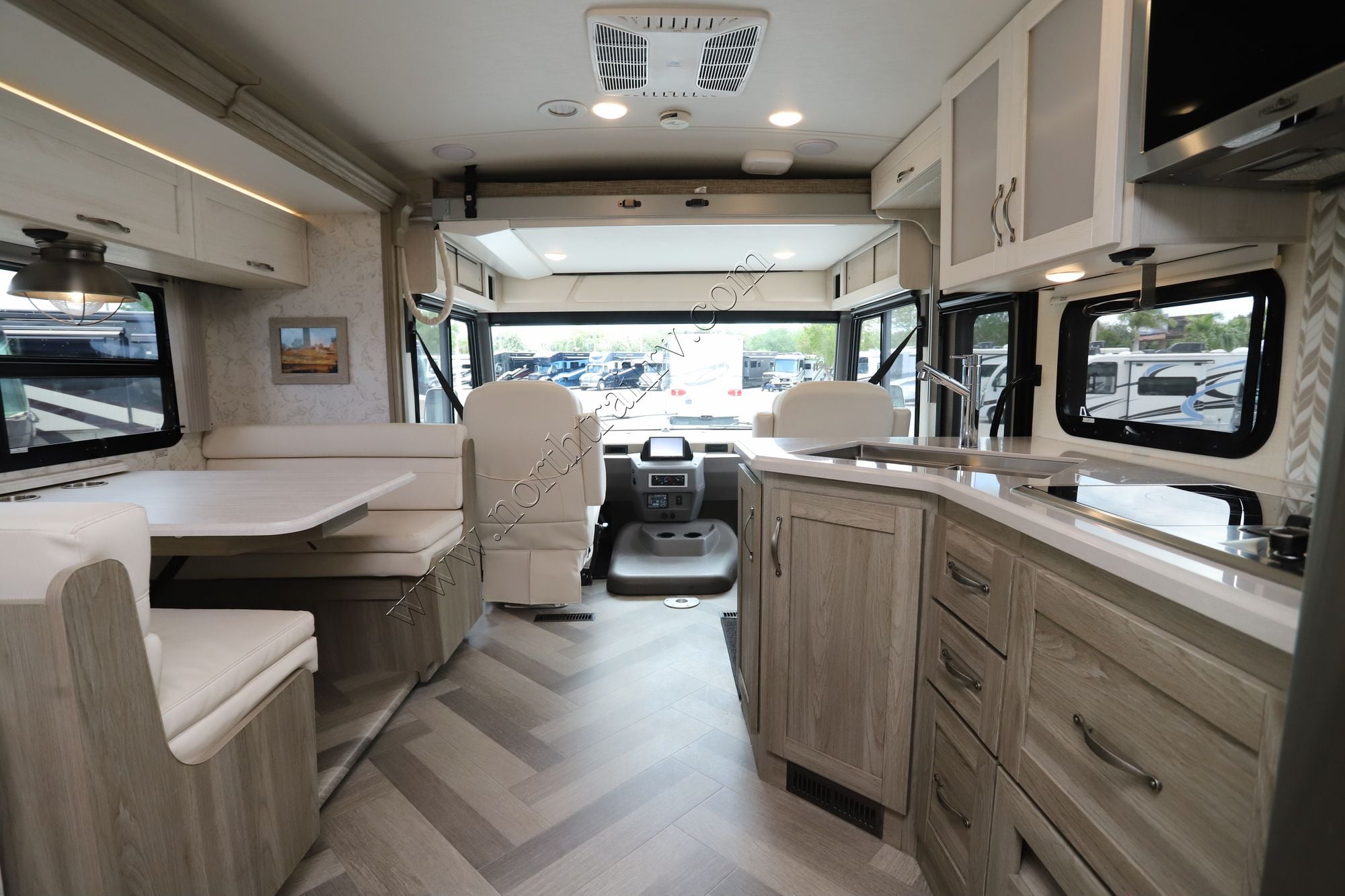 Used 2023 Winnebago Adventurer 34W Class A  For Sale