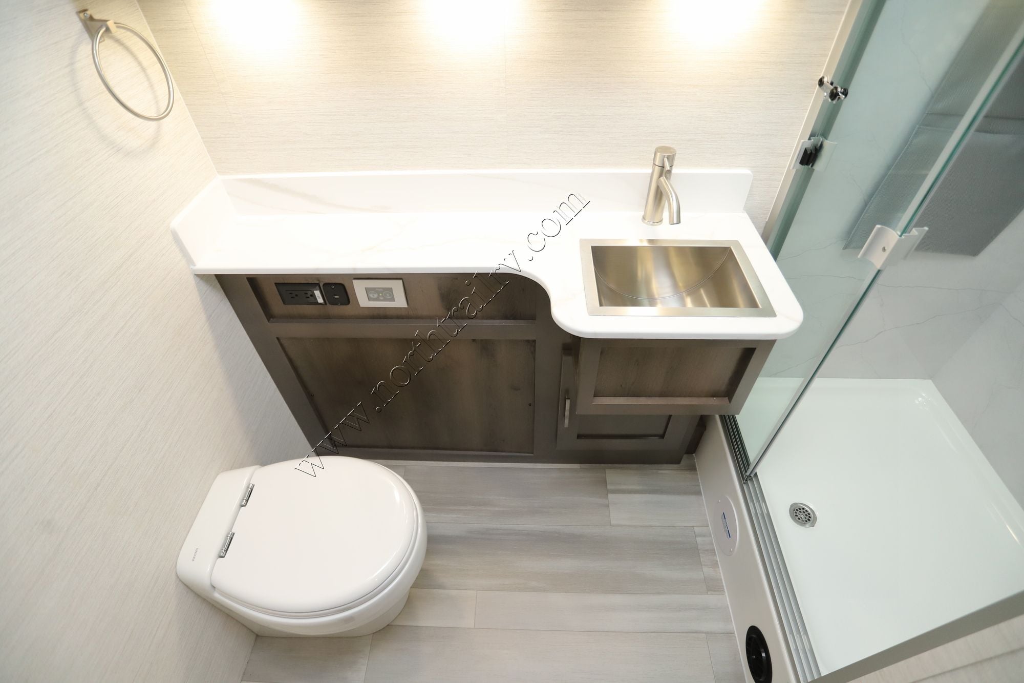 New 2026 Dynamax Isata 6 31KS Super C  For Sale