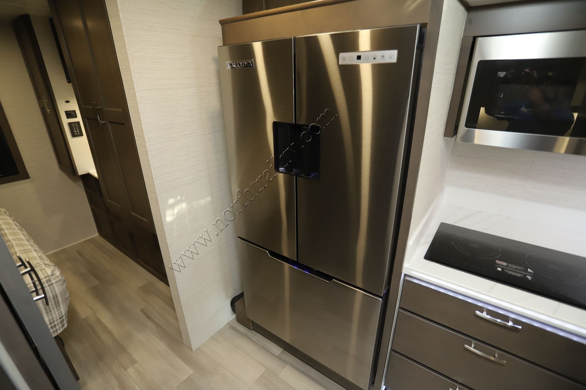 New 2026 Dynamax Isata 6 31KS Super C  For Sale