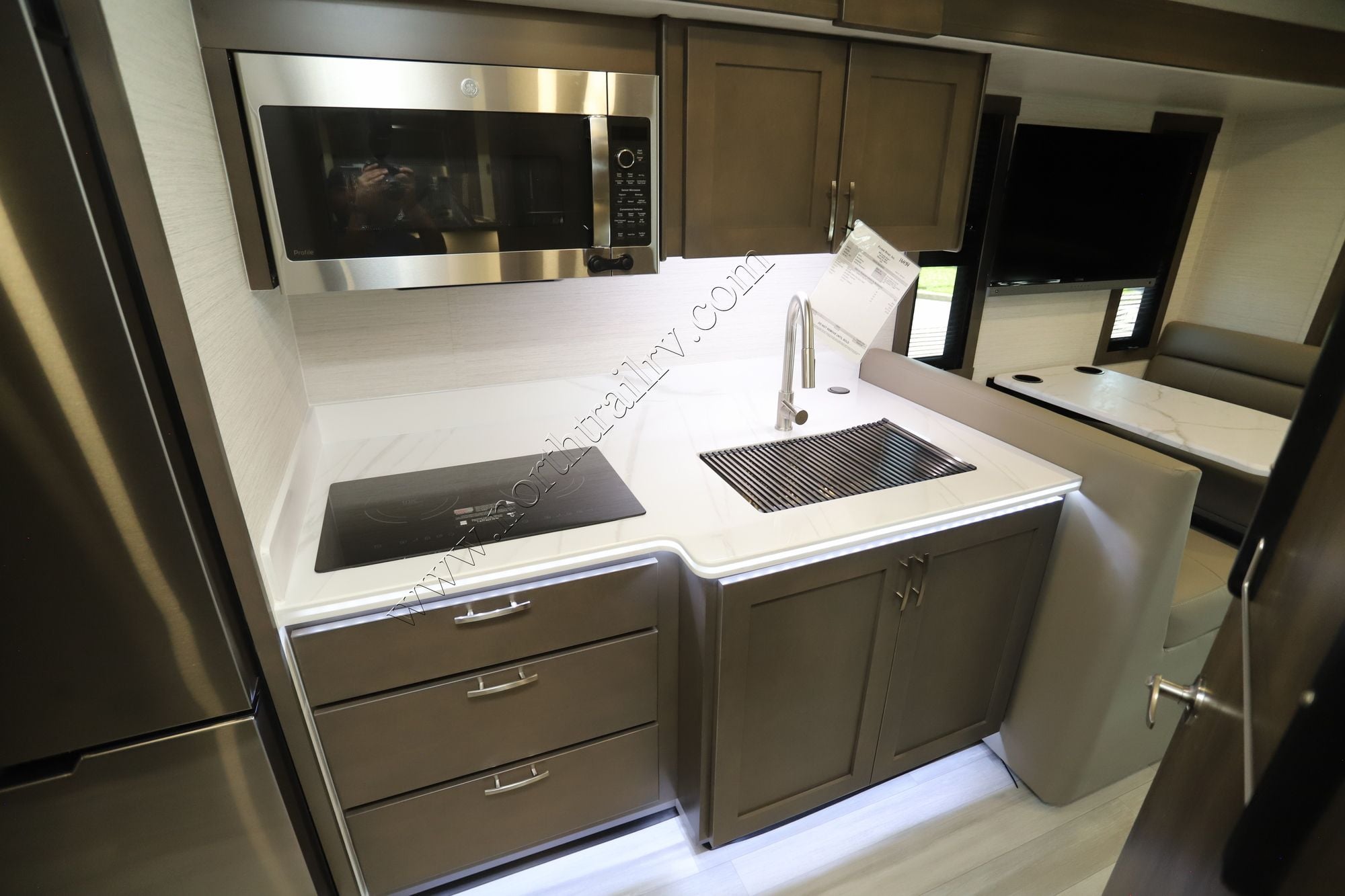 New 2026 Dynamax Isata 6 31KS Super C  For Sale