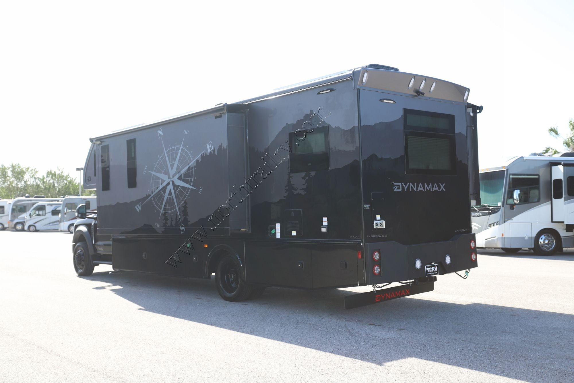 New 2026 Dynamax Isata 6 31KS Super C  For Sale