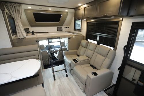 2026 Dynamax Isata 6 31KS