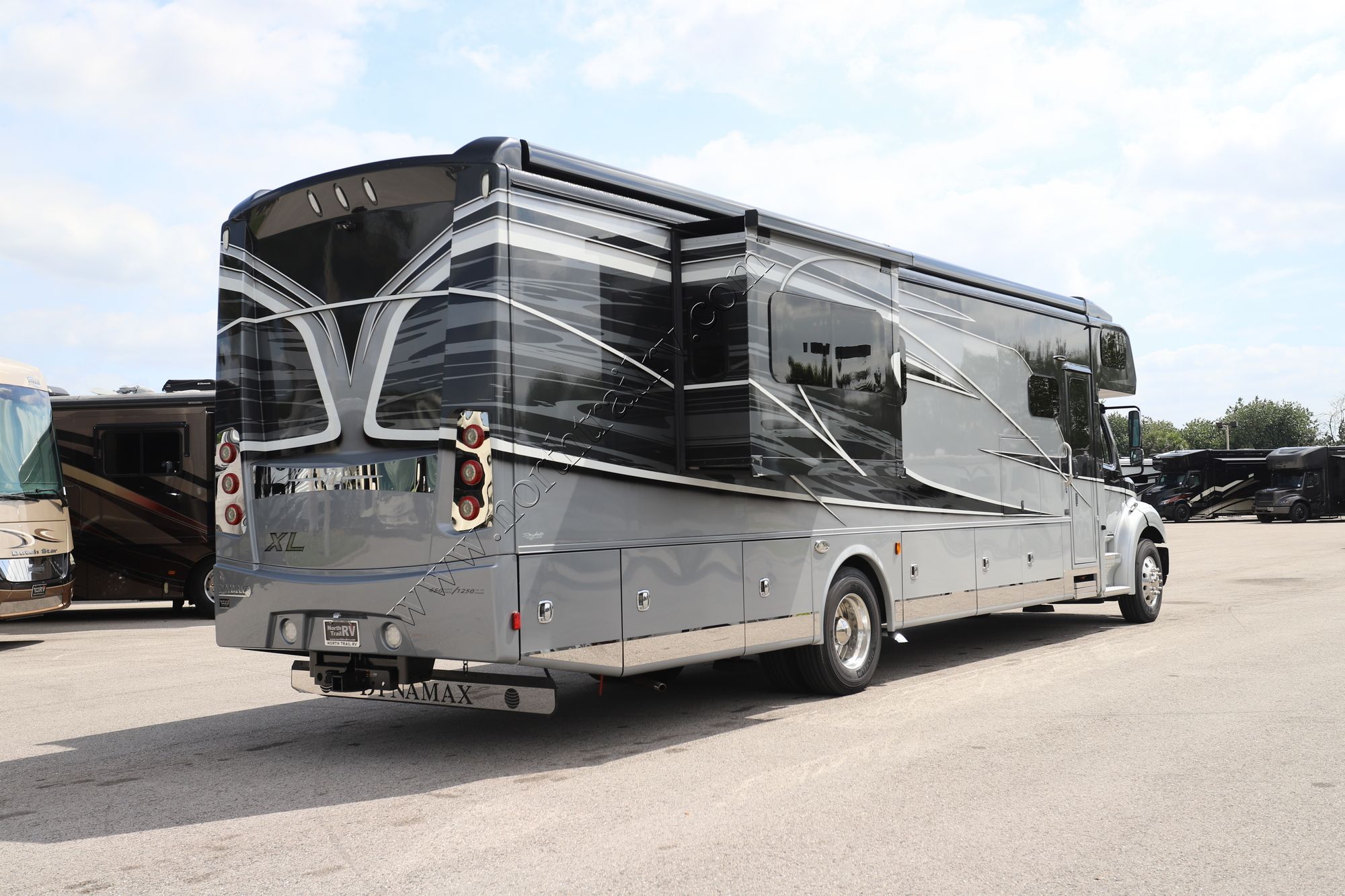 Used 2022 Dynamax Dynaquest Xl 37RB Super C  For Sale