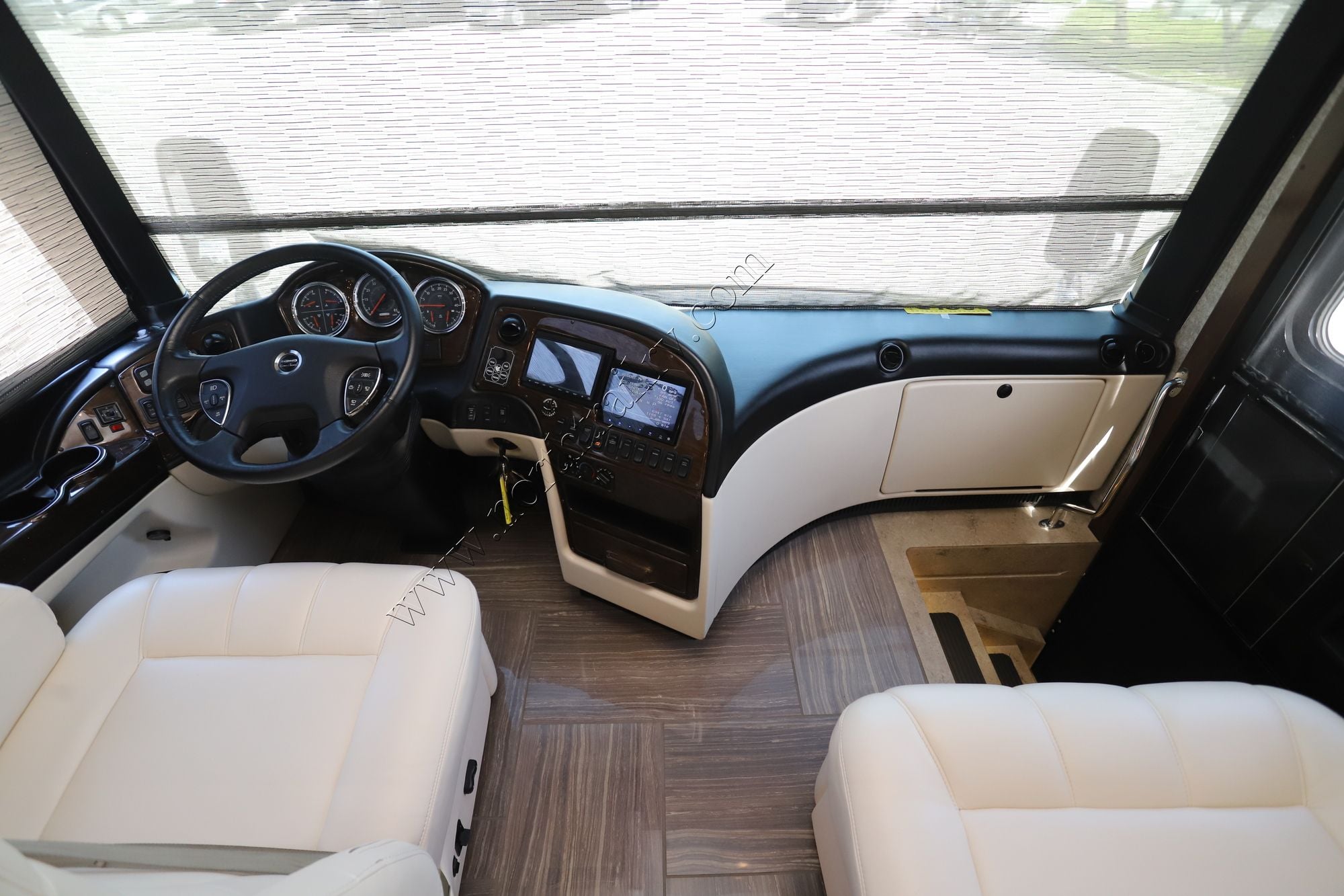 Used 2018 Newmar London Aire 4534 Class A  For Sale