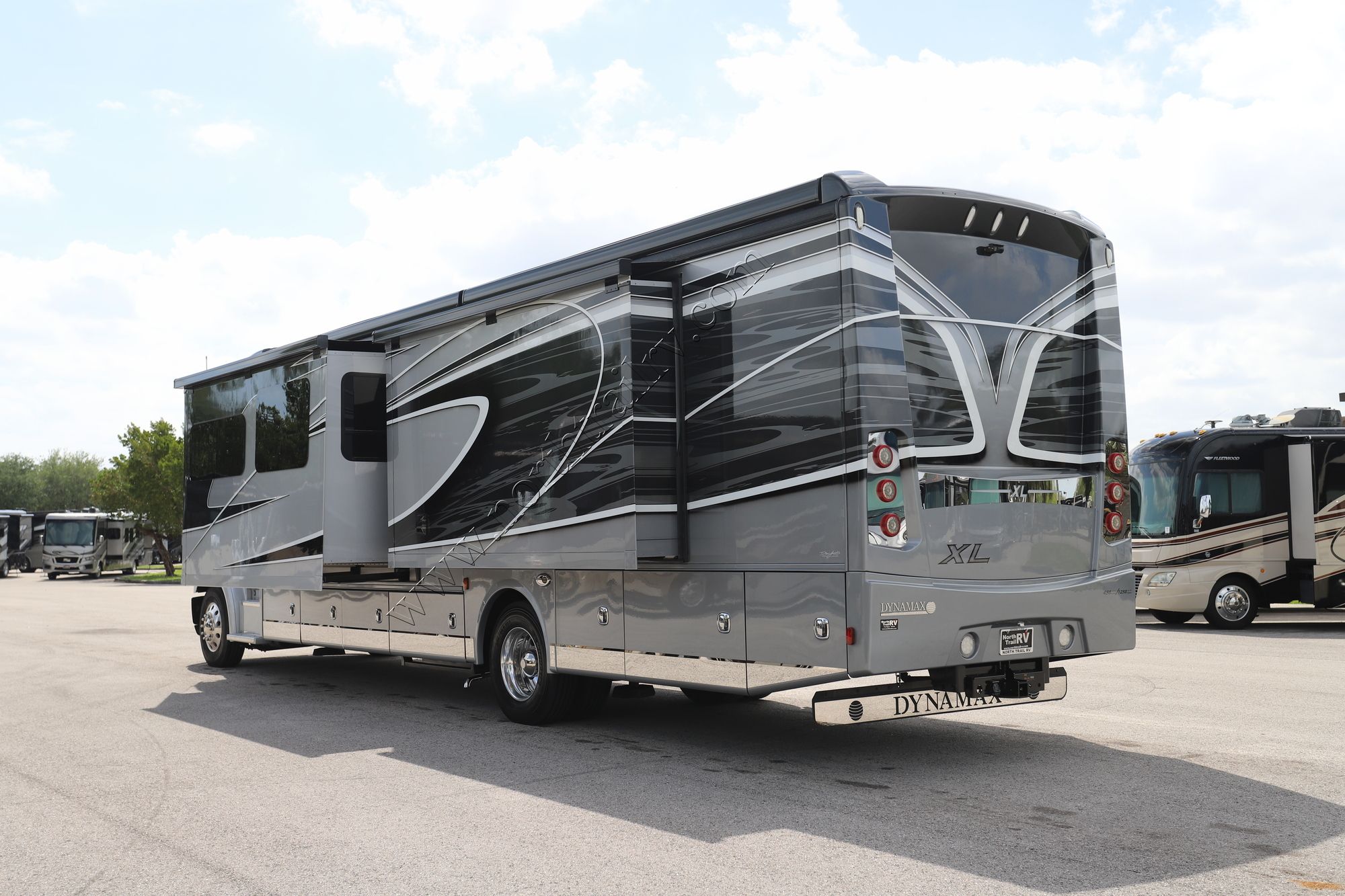 Used 2022 Dynamax Dynaquest Xl 37RB Super C  For Sale