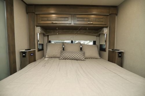 2022 Dynamax Dynaquest Xl 37RB