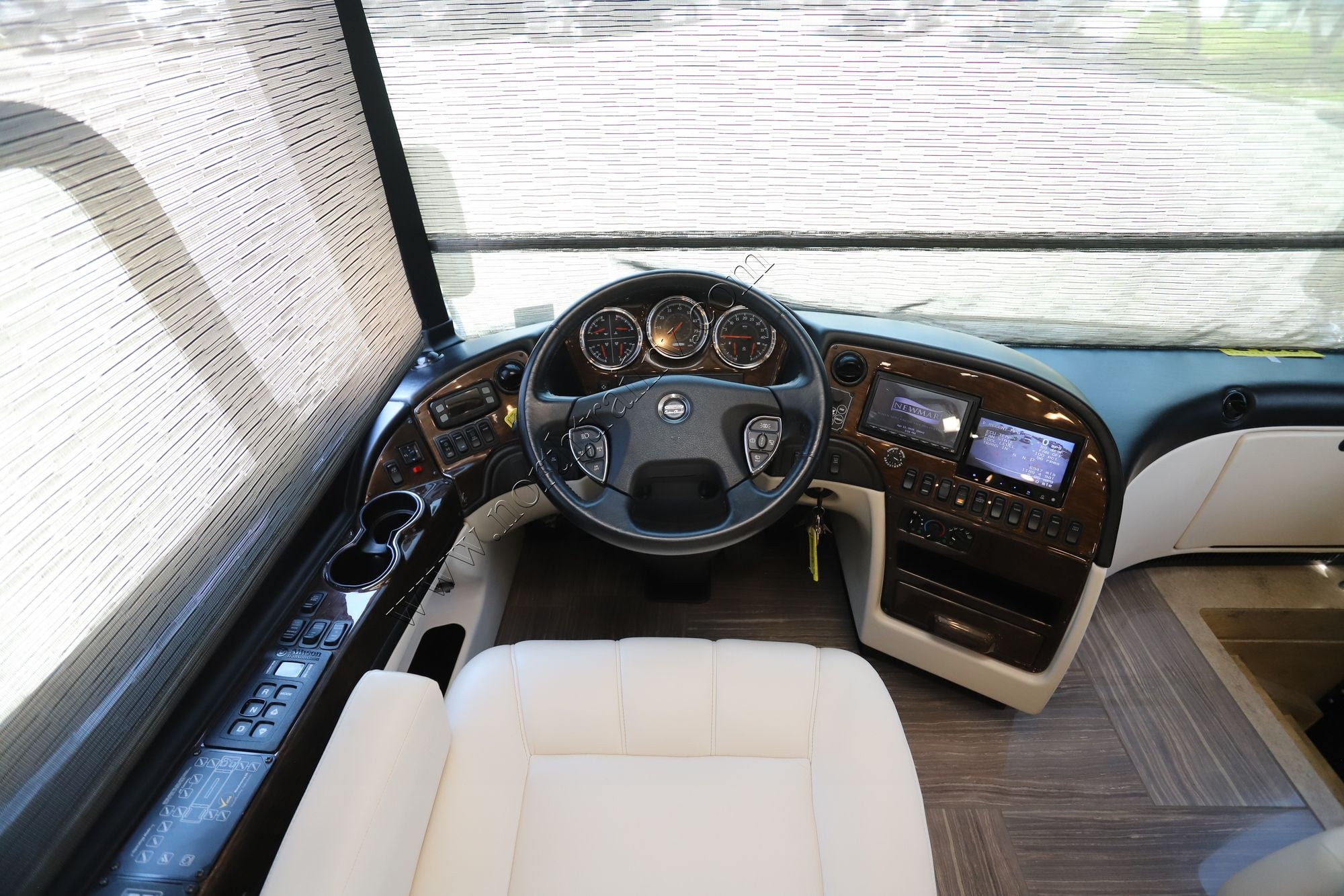 Used 2018 Newmar London Aire 4534 Class A  For Sale