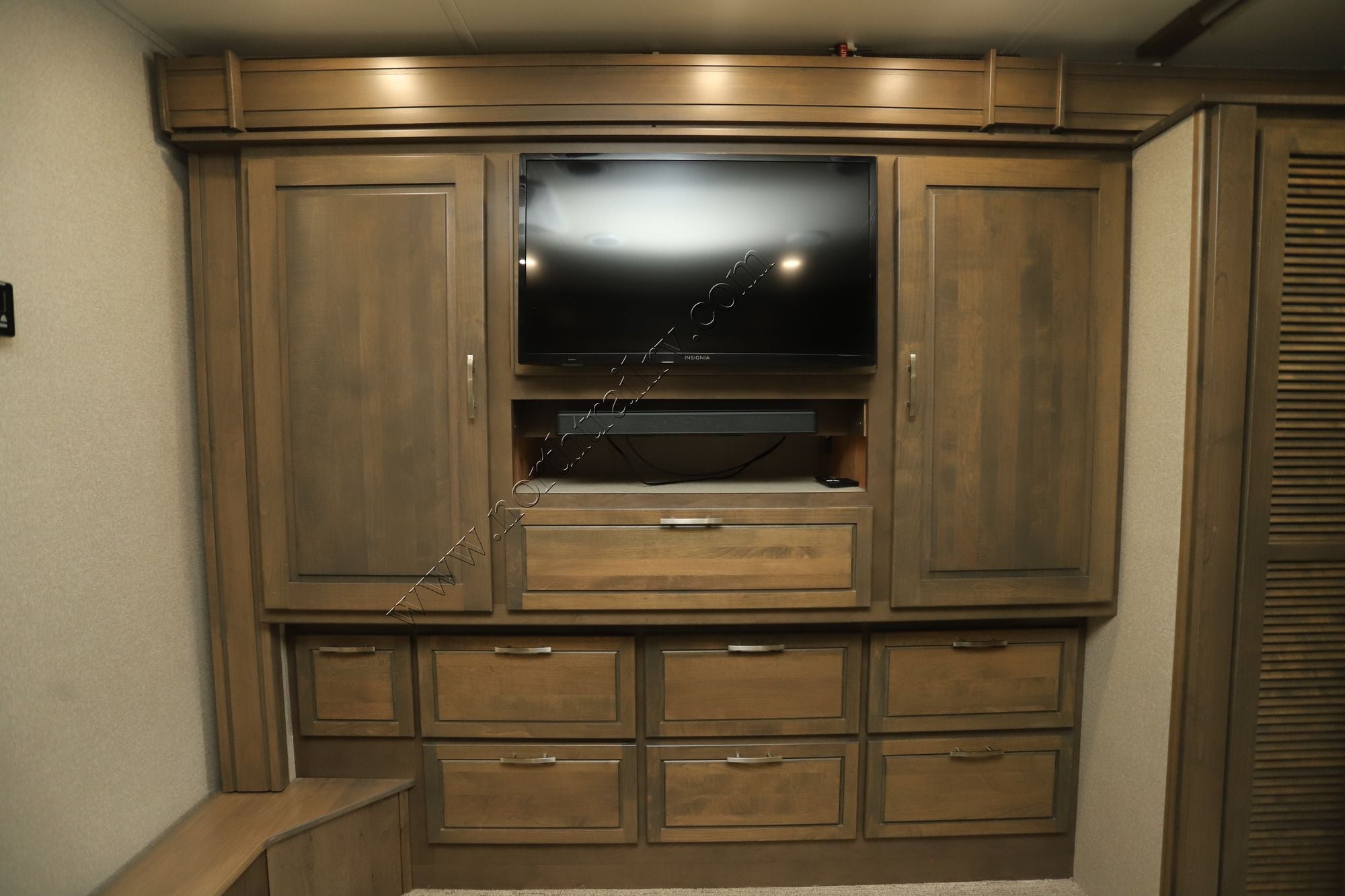 Used 2022 Dynamax Dynaquest Xl 37RB Super C  For Sale