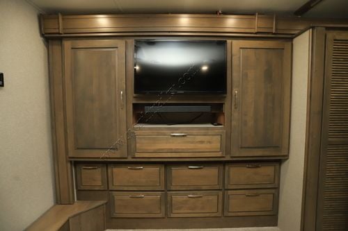 2022 Dynamax Dynaquest Xl 37RB