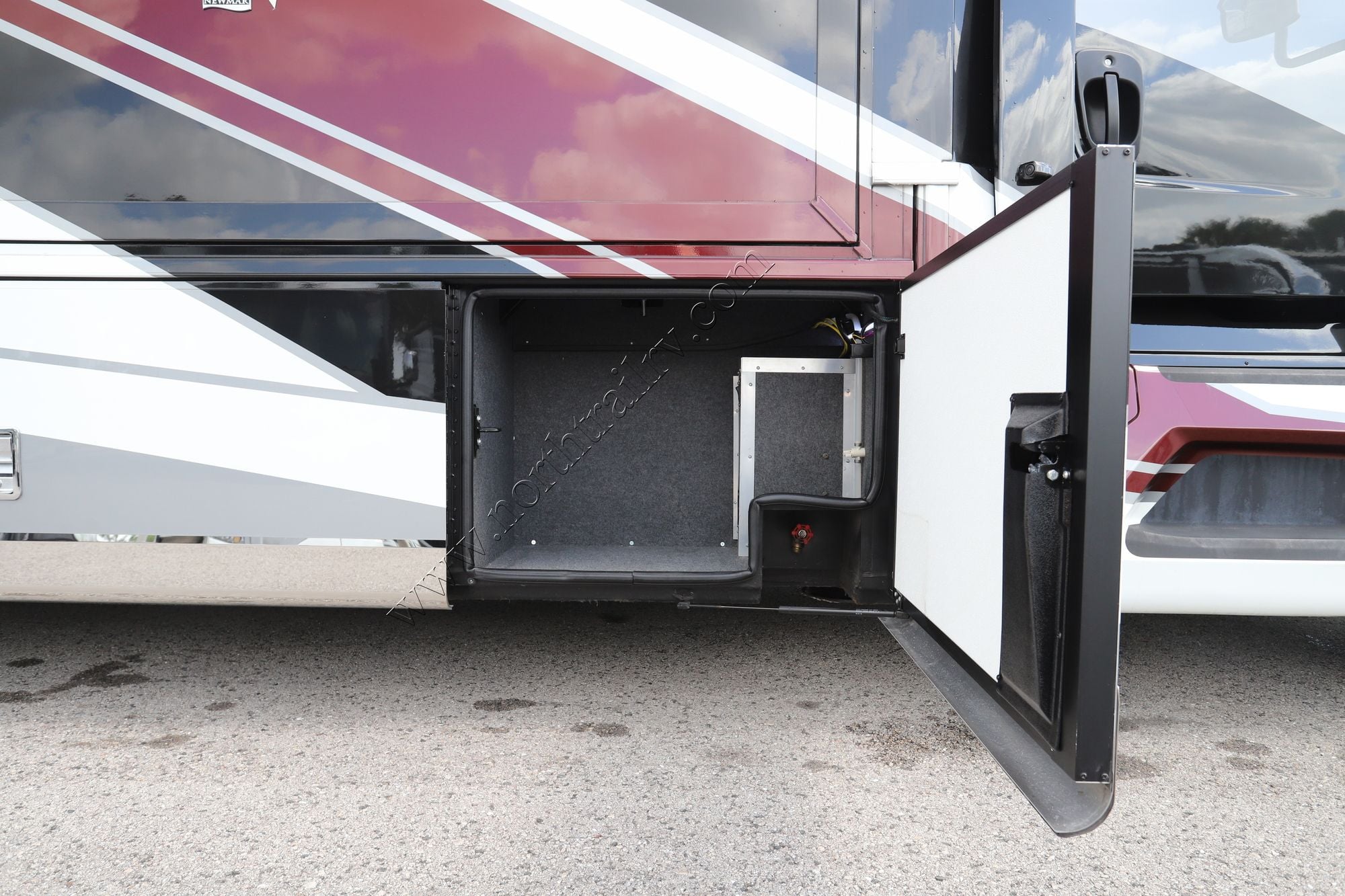 Used 2023 Newmar Super Star 4065 Super C  For Sale