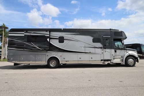 2022 Dynamax Dynaquest Xl 37RB