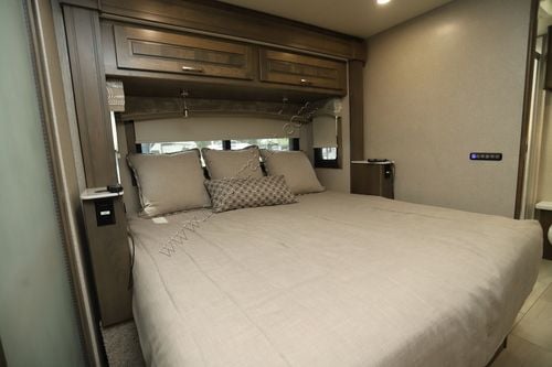 2022 Dynamax Dynaquest Xl 37RB