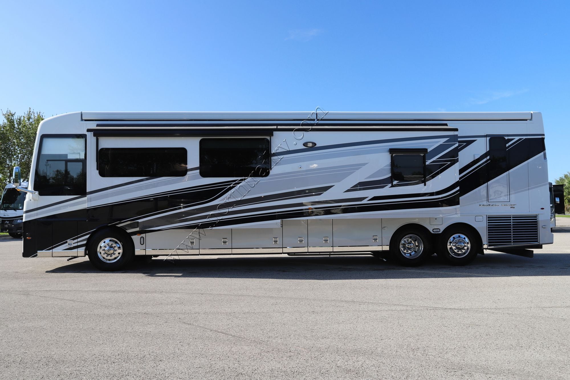 New 2026 Newmar Dutch Star 4325 Class A  For Sale