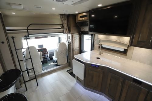 2022 Dynamax Dynaquest Xl 37RB