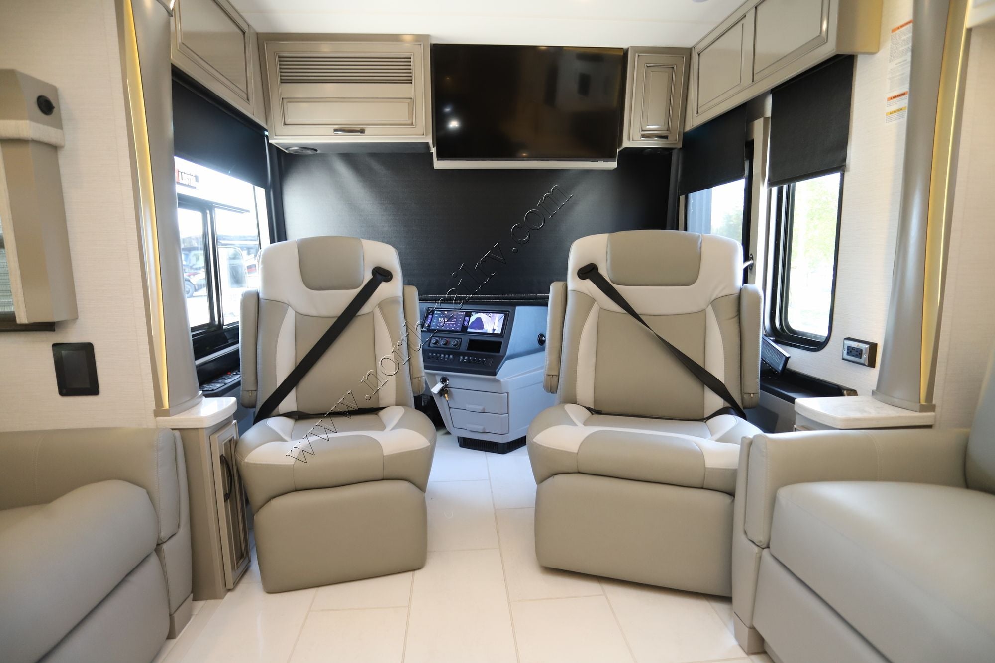 New 2026 Newmar Dutch Star 4325 Class A  For Sale