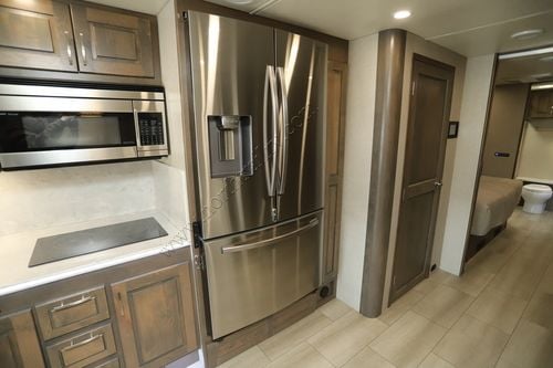 2022 Dynamax Dynaquest Xl 37RB