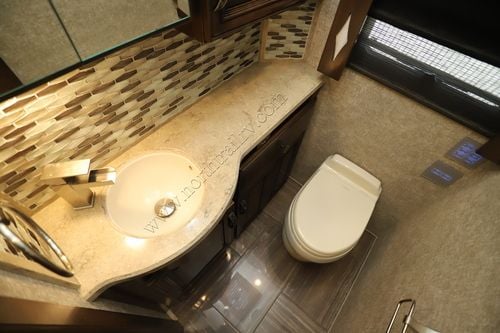 2018 Newmar London Aire 4534