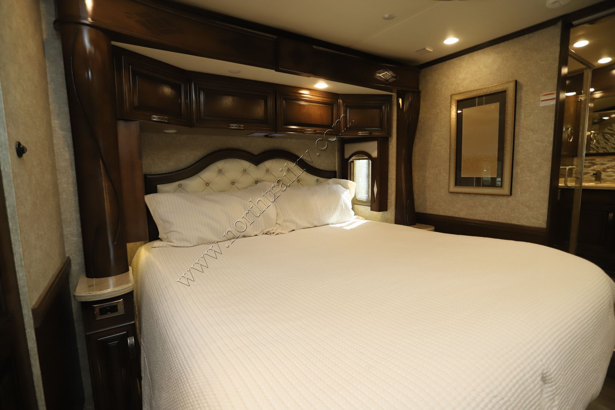 Used 2018 Newmar London Aire 4534 Class A  For Sale