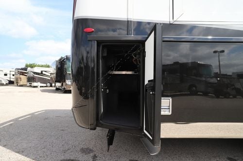 2023 Newmar Super Star 4065