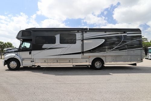 2022 Dynamax Dynaquest Xl 37RB