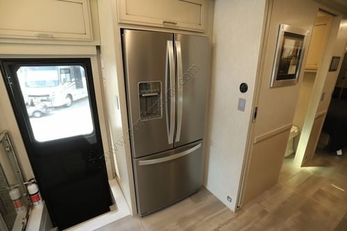 2023 Newmar Super Star 4065