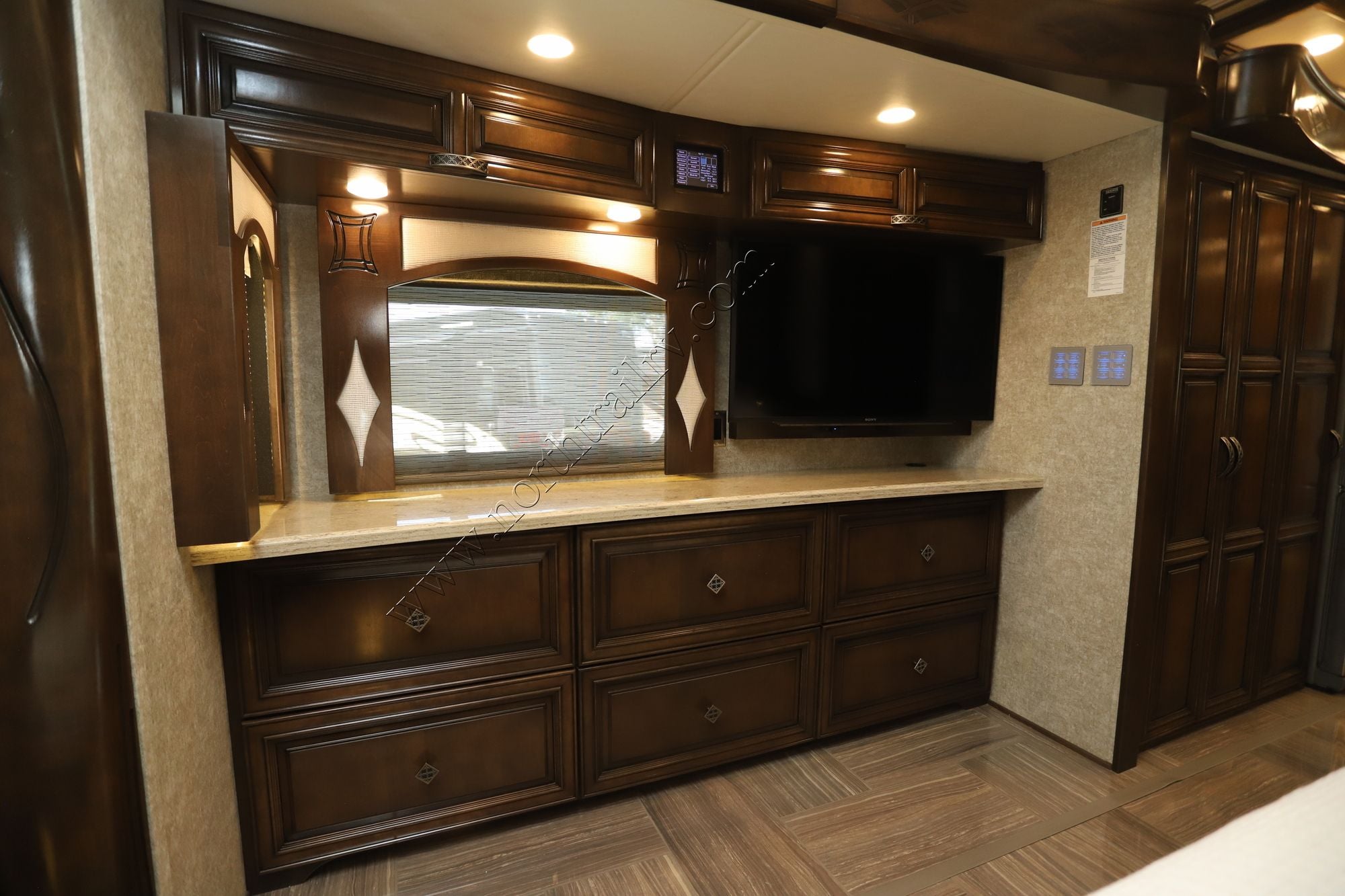 Used 2018 Newmar London Aire 4534 Class A  For Sale