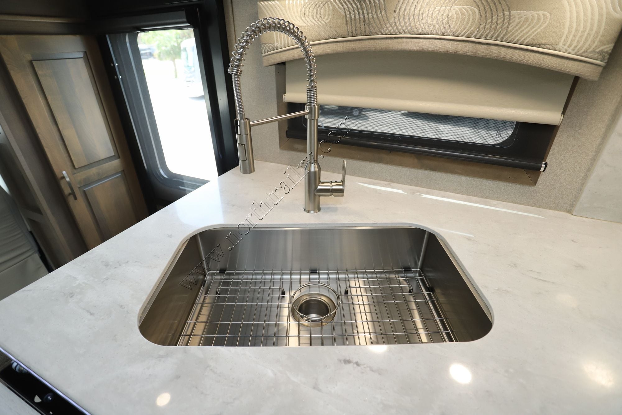 Used 2022 Dynamax Dynaquest Xl 37RB Super C  For Sale