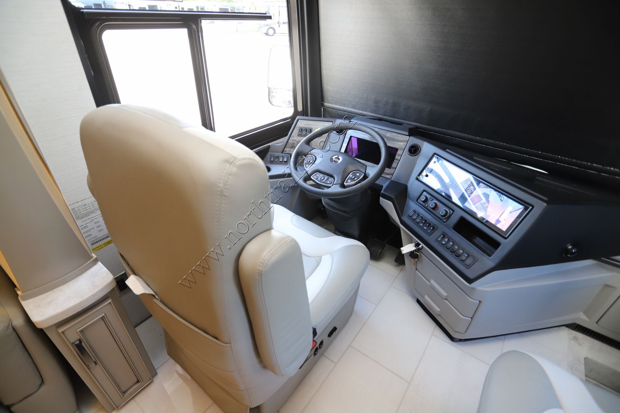 New 2026 Newmar Dutch Star 4325 Class A  For Sale