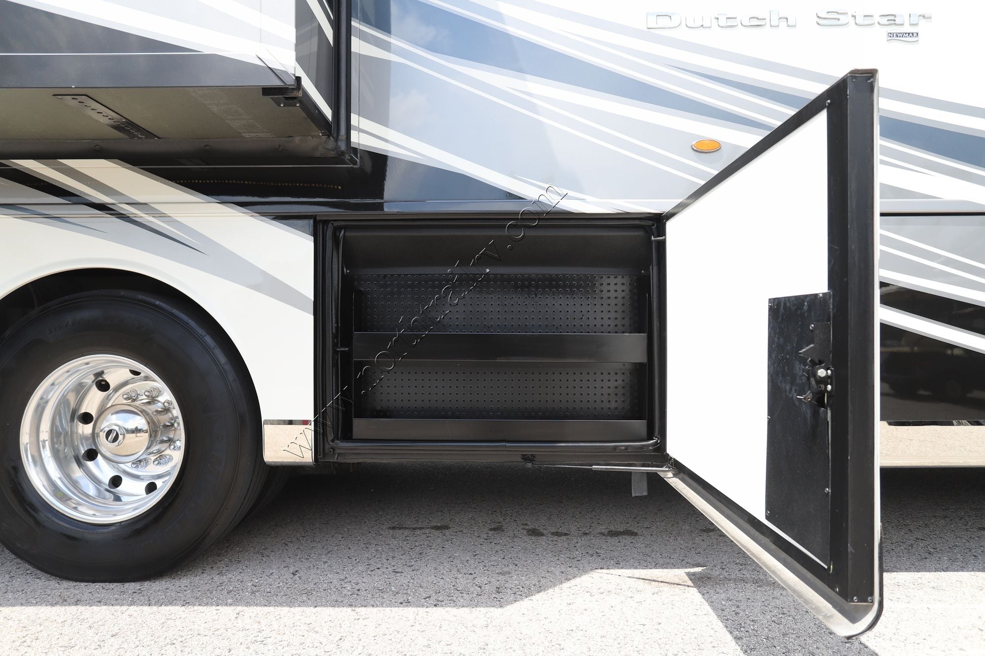 Used 2021 Newmar Dutch Star 4326 Class A  For Sale