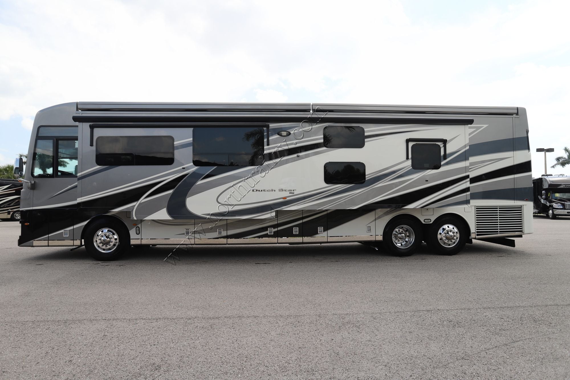 Used 2021 Newmar Dutch Star 4326 Class A  For Sale