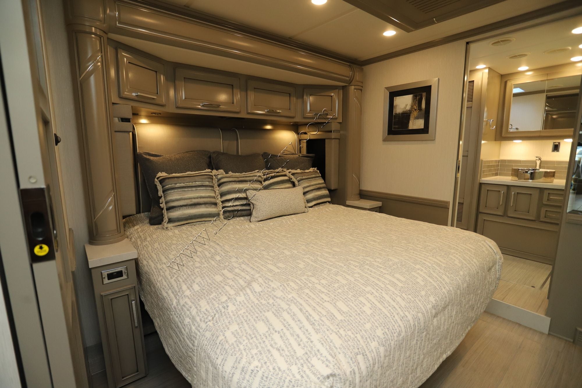 New 2026 Newmar Ventana 4340 Class A  For Sale