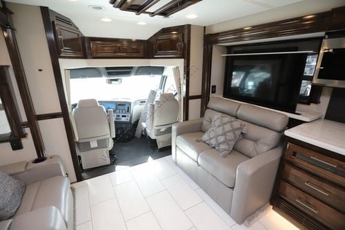 2023 Renegade Rv Xl 45DBM